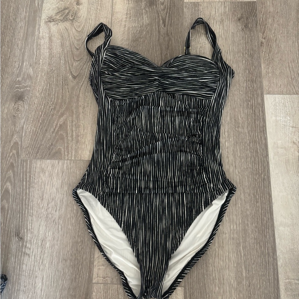 Stylish Black and White one Piece swimsuit